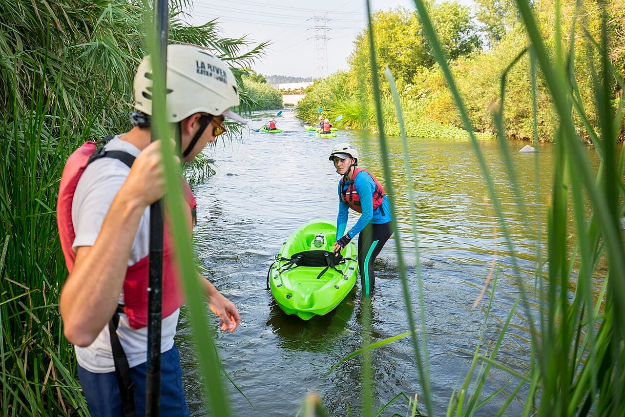 Kayaking the Los Angeles River (28477197143)